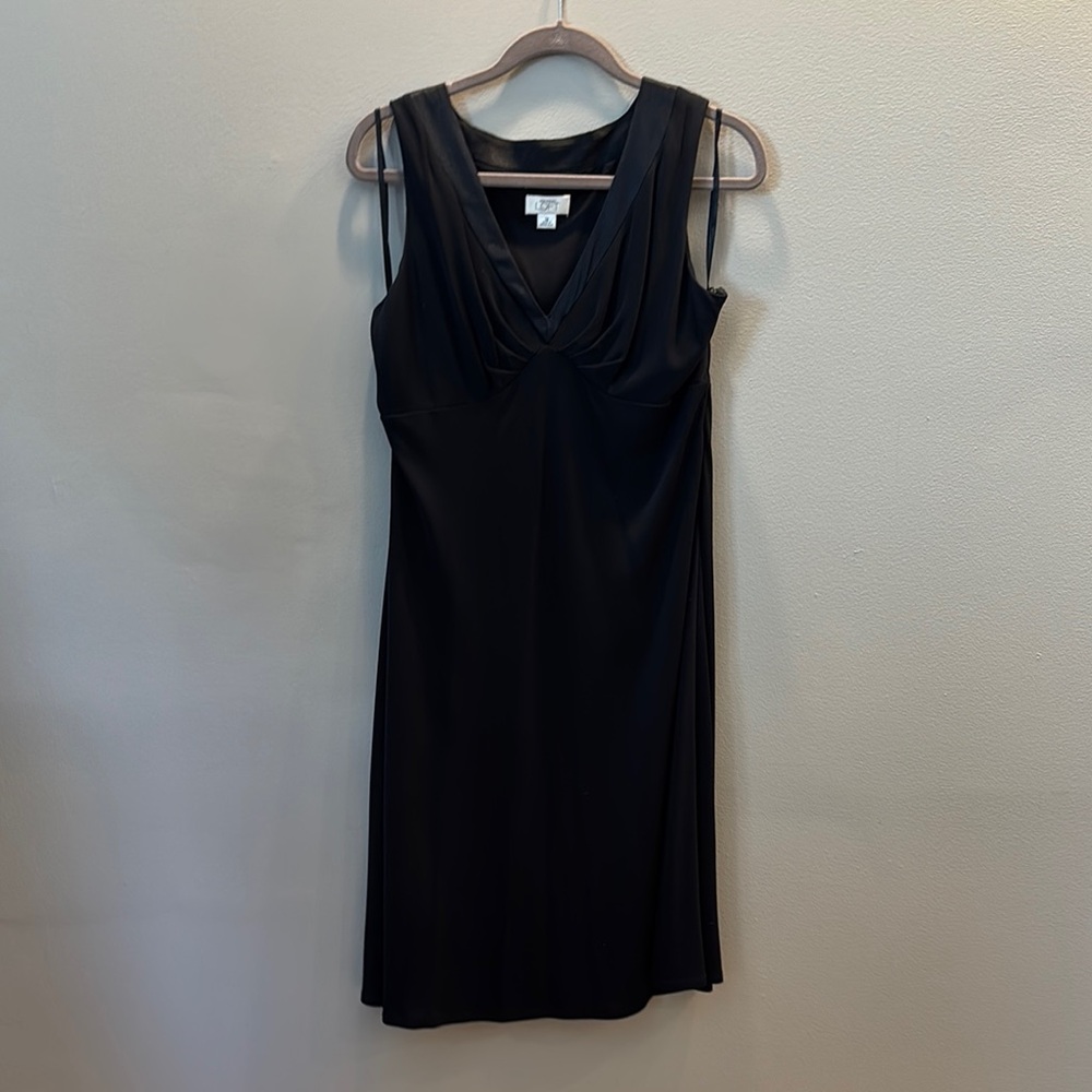 Elegant Black Sleeveless Dress